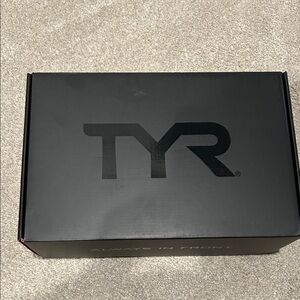 TYR Black CXT-2 Trainer Box